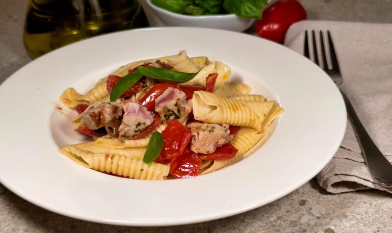 Seared tuna garganelli with cherry tomatoes and Riviera olives